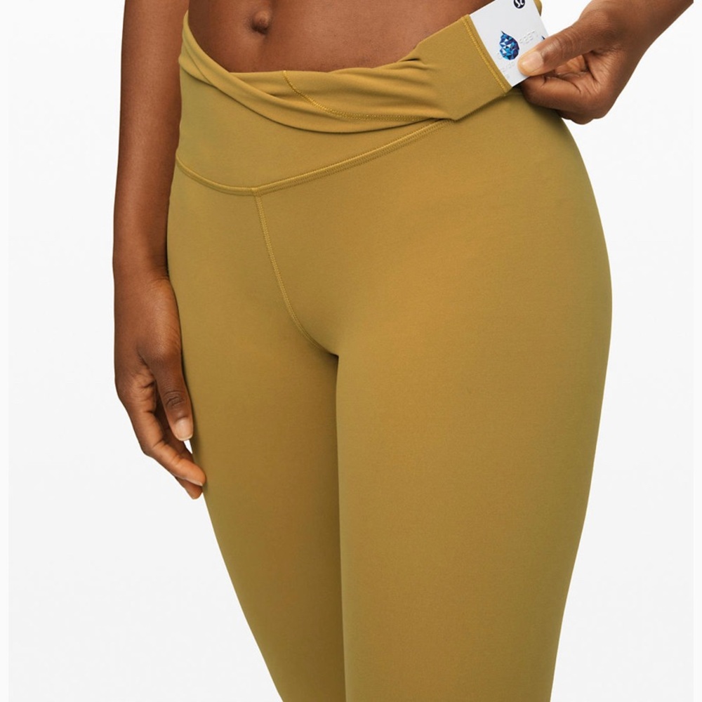 SOLD $78. ✅ LuluLemon Align Crop 21” - Picture 2 of 5
